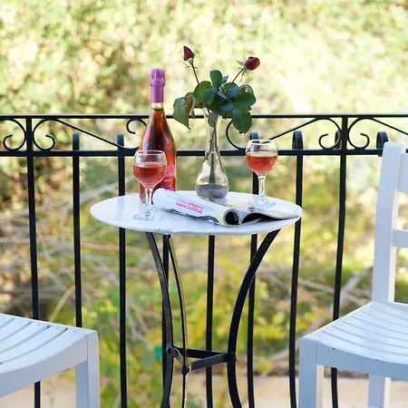 Prince Studios Lägenhetshotell 3*