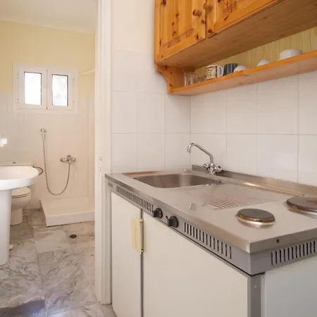 Prince Studios Aparthotel 3*