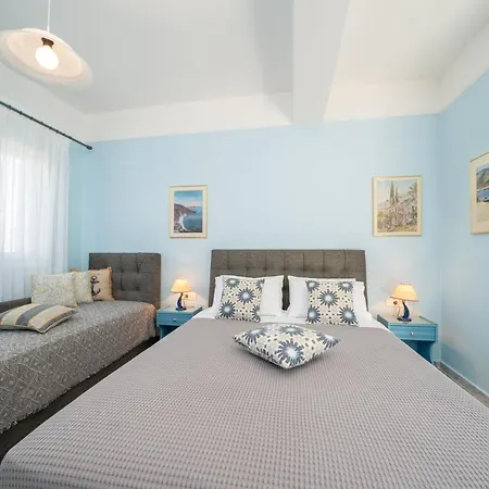 Prince Studios Aparthotel 3*