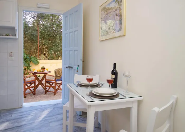 Prince Studios מלון דירות 3*